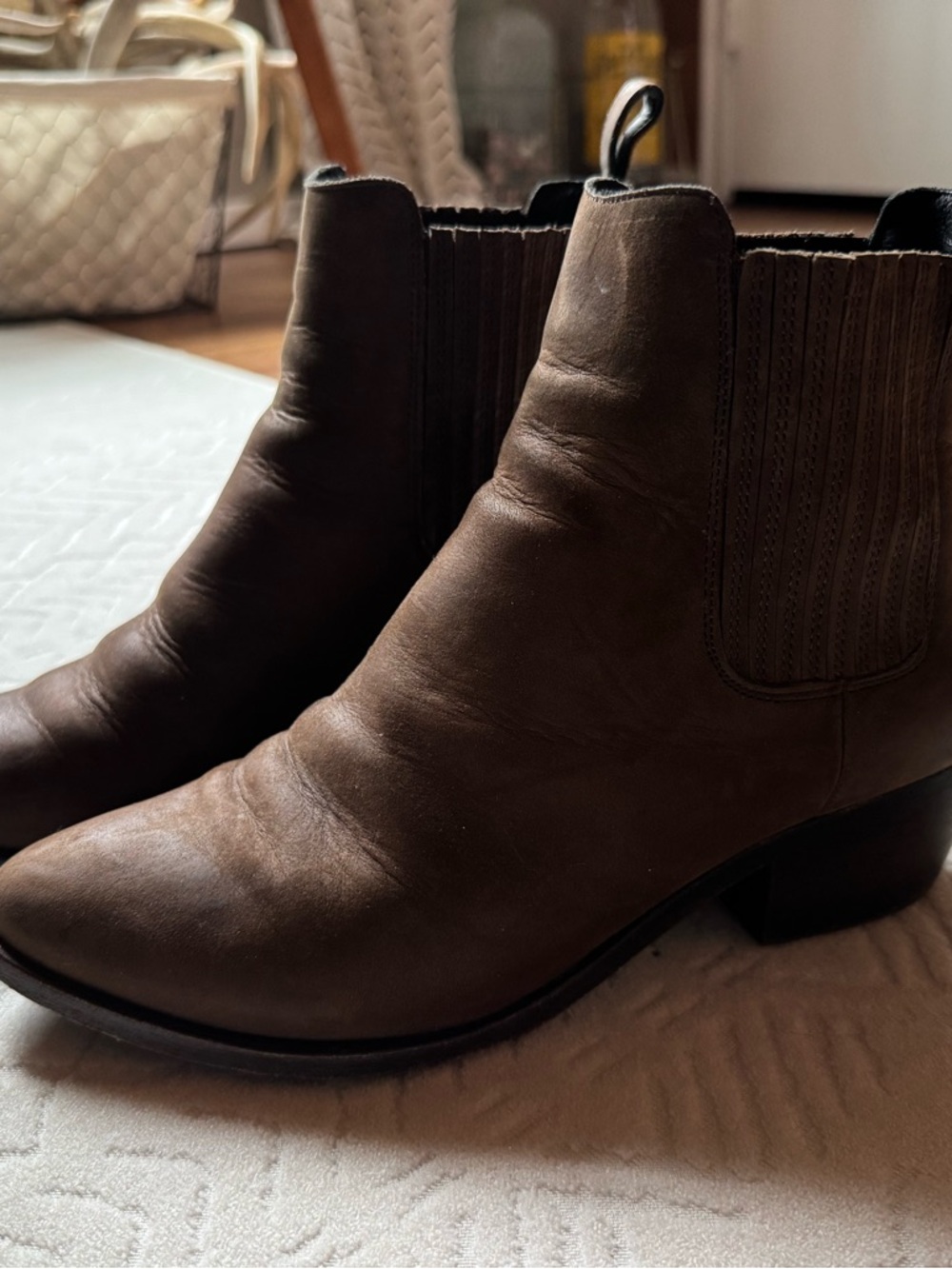 Thursday Boot - Women’s Dreamer bootie in Tobacco. Size 7.5